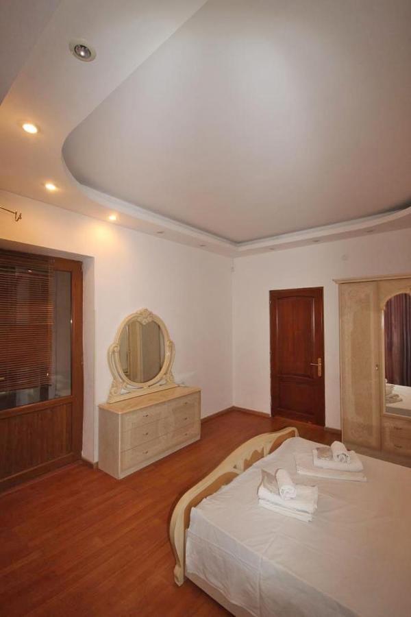 Freedom Apartments On Yekmalyan Str Erévan Extérieur photo