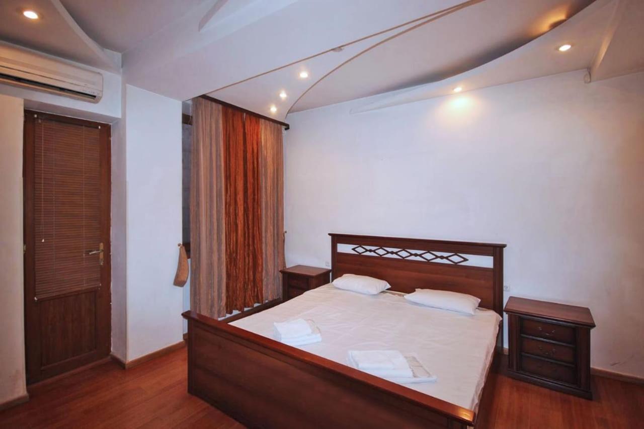 Freedom Apartments On Yekmalyan Str Erévan Extérieur photo