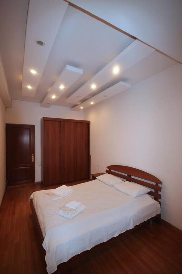 Freedom Apartments On Yekmalyan Str Erévan Extérieur photo