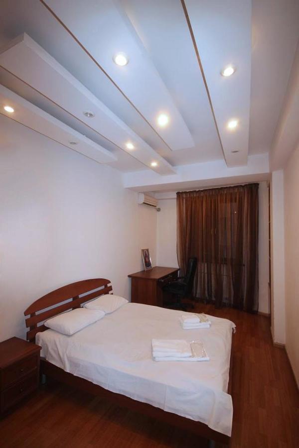 Freedom Apartments On Yekmalyan Str Erévan Extérieur photo