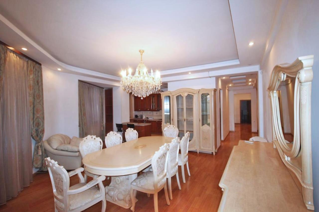 Freedom Apartments On Yekmalyan Str Erévan Extérieur photo