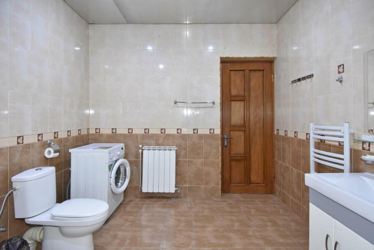 Freedom Apartments On Yekmalyan Str Erévan Extérieur photo