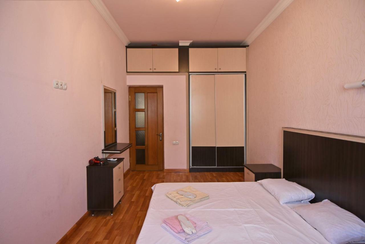 Freedom Apartments On Yekmalyan Str Erévan Extérieur photo
