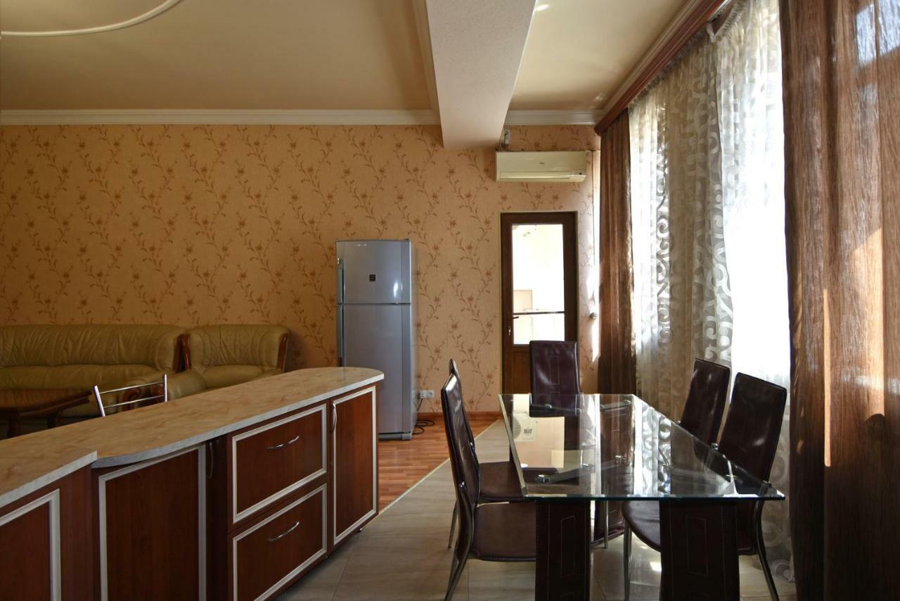 Freedom Apartments On Yekmalyan Str Erévan Extérieur photo