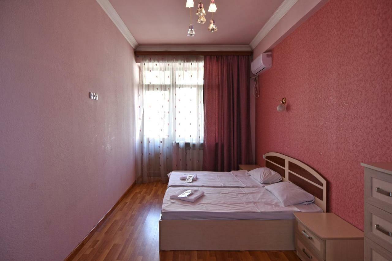 Freedom Apartments On Yekmalyan Str Erévan Extérieur photo
