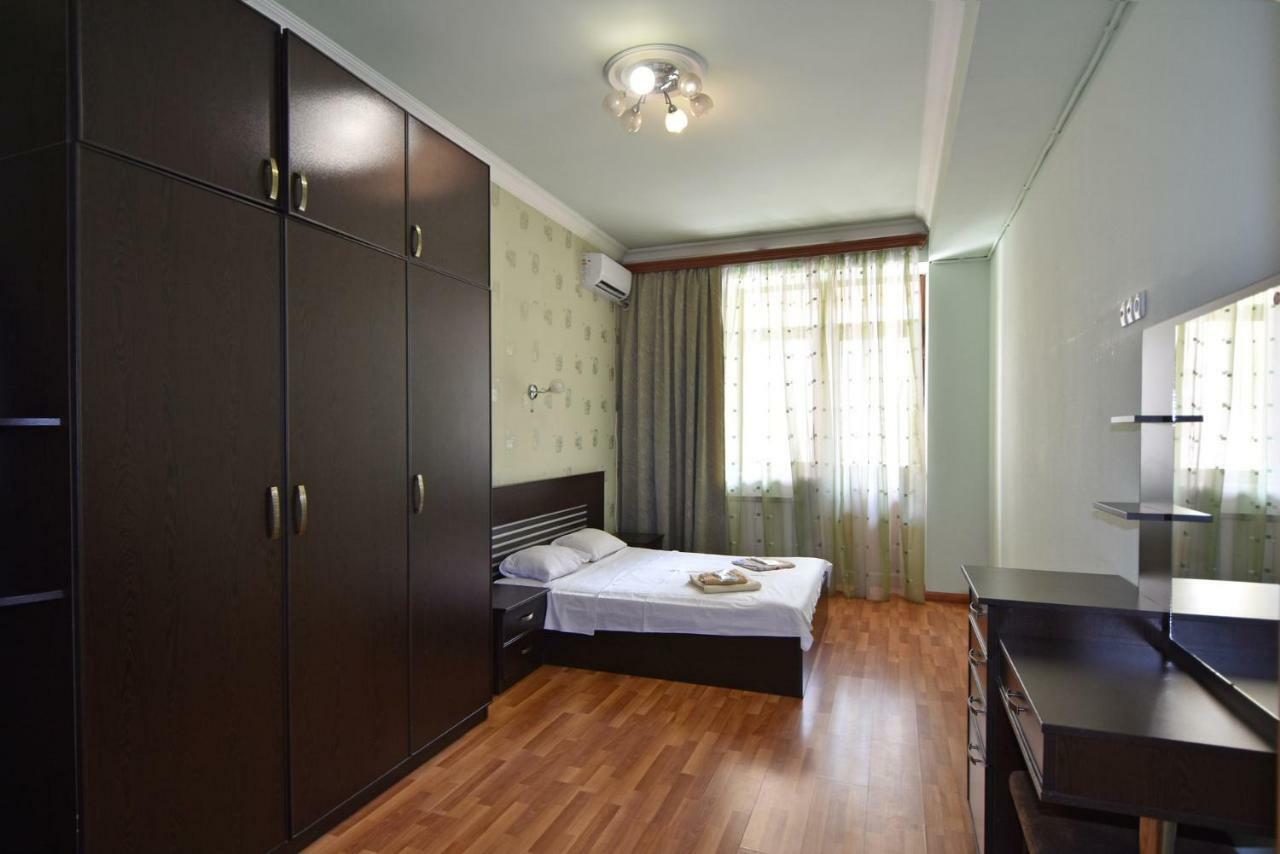 Freedom Apartments On Yekmalyan Str Erévan Extérieur photo